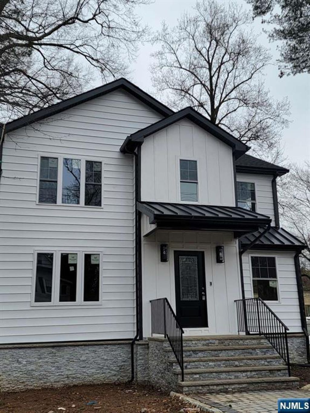 Photo of 57 E Hudson Avenue, Englewood, NJ 07631 (MLS # 26007538)