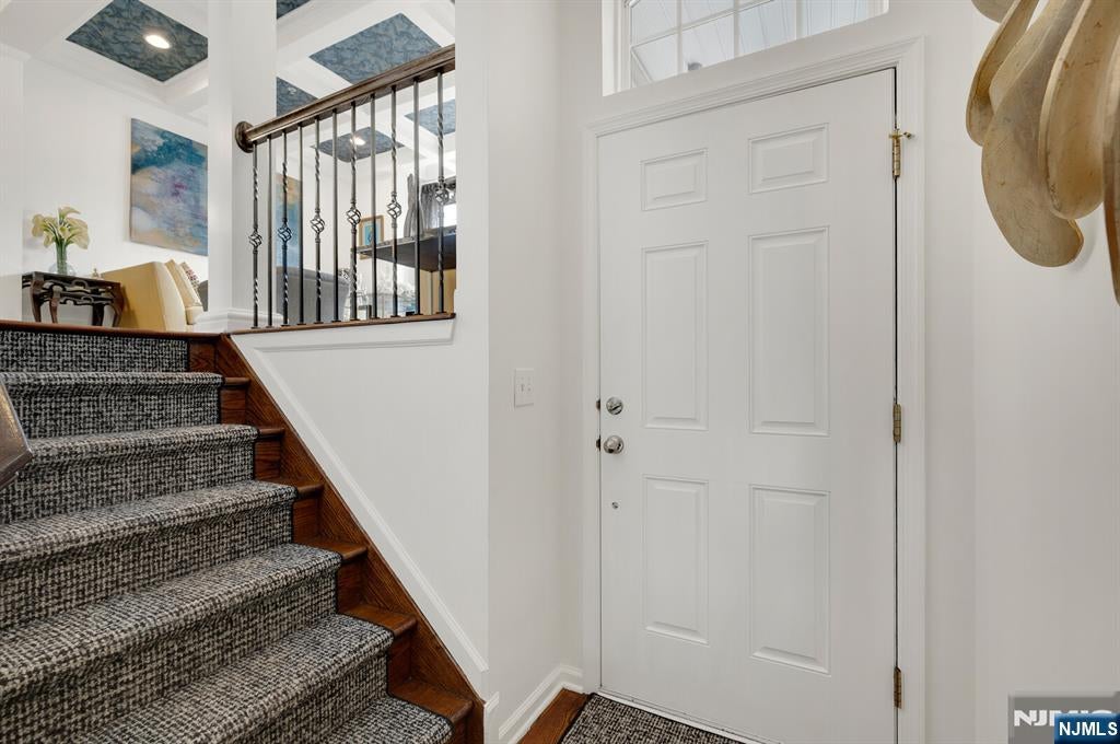 5 Creekside Court