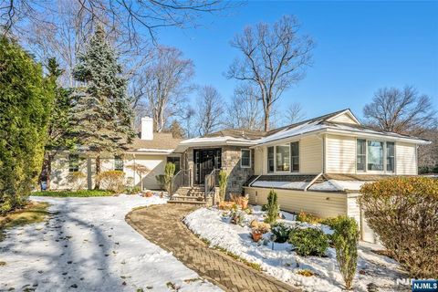 15 Kenwood Drive Woodcliff Lake NJ 07677