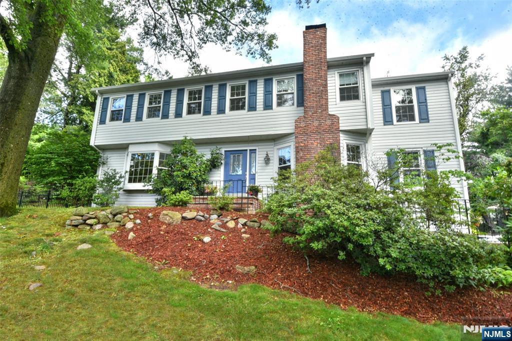 28 Indian Drive