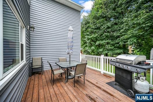 32 Oak Place