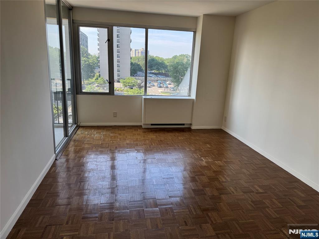 6 Horizon Road 302