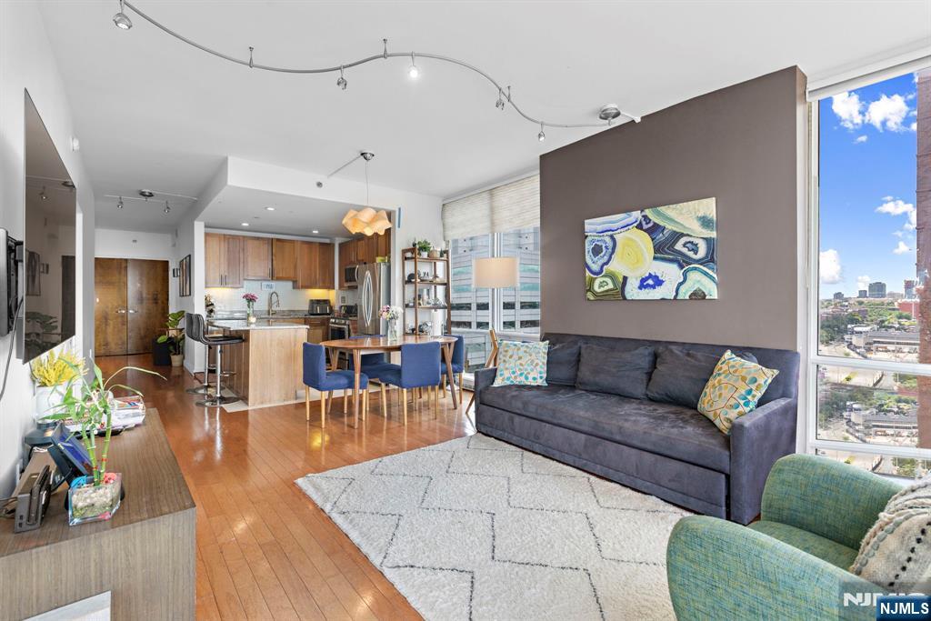 20 Newport Parkway 1812