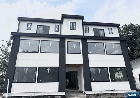 1079 Palisade Avenue Fort Lee NJ 07024