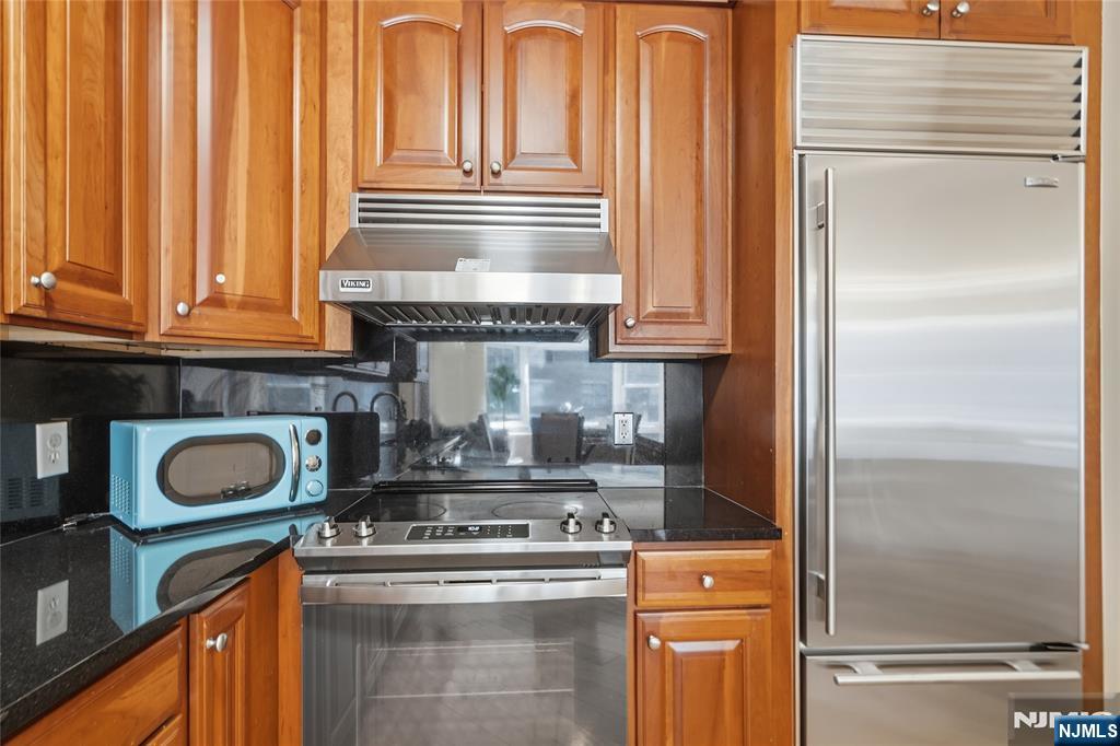 20 Ave At Port Imperial 310