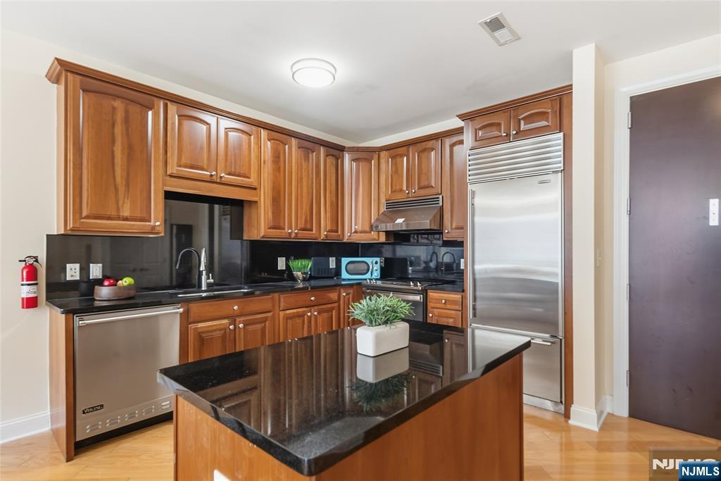 20 Ave At Port Imperial 310