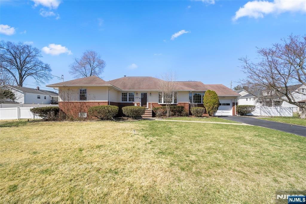 Photo of 776 Walnut Street, New Milford, NJ 07646 (MLS # 26008827)