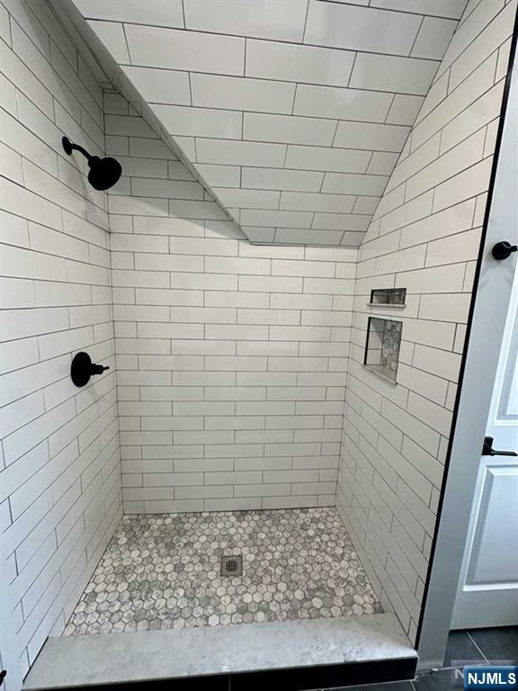 Hawthorne, New Jersey 07506, United States, 4 Bedrooms Bedrooms, ,2 BathroomsBathrooms,Residential,Pending,77251