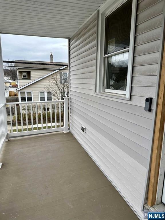 Hawthorne, New Jersey 07506, United States, 4 Bedrooms Bedrooms, ,2 BathroomsBathrooms,Residential,Pending,77251