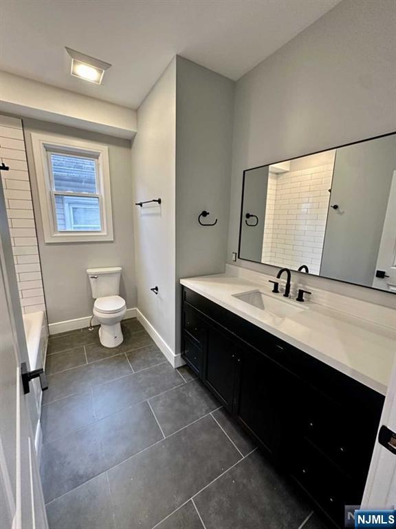 Hawthorne, New Jersey 07506, United States, 4 Bedrooms Bedrooms, ,2 BathroomsBathrooms,Residential,Pending,77251