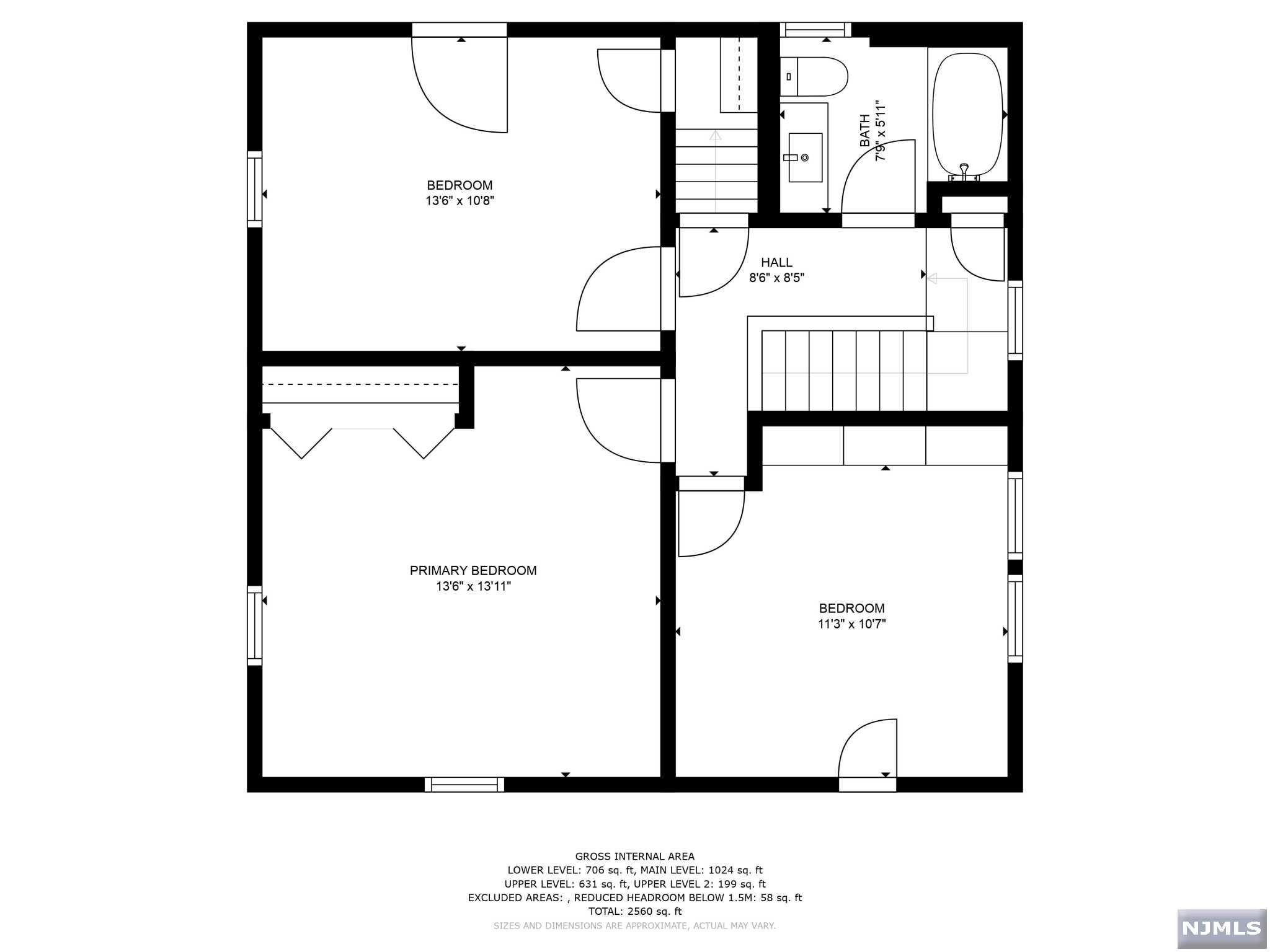 Main image without alt text