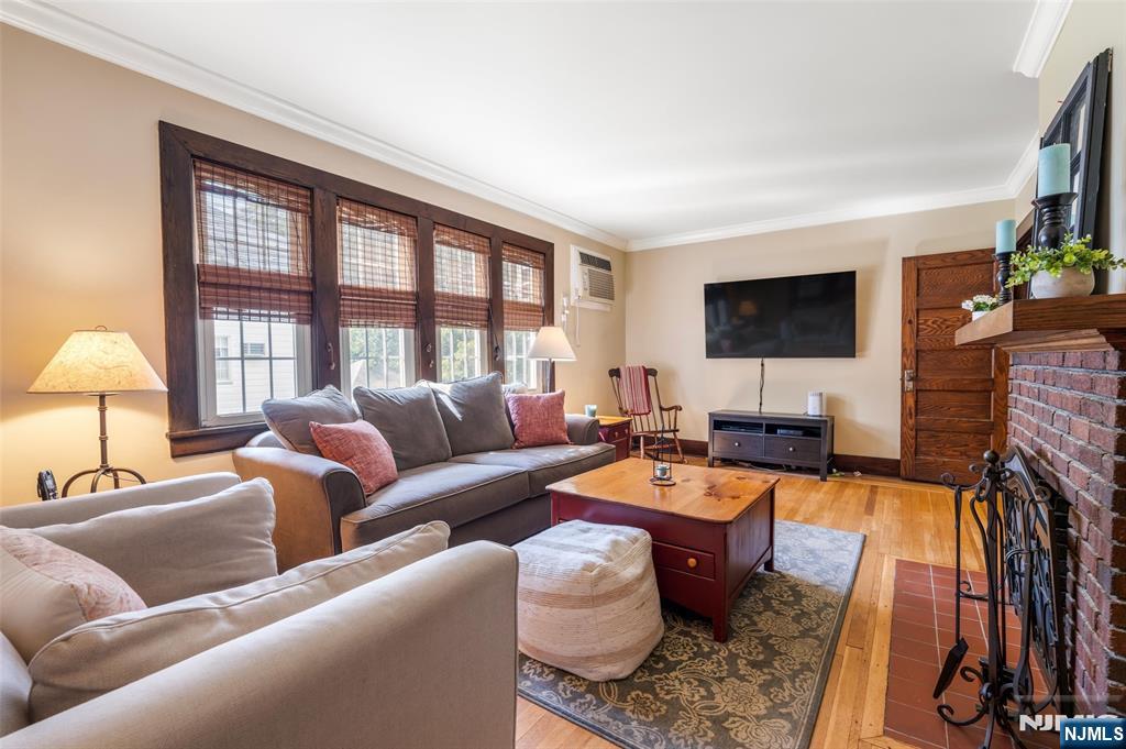 380 Orchard Terrace