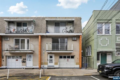 Photo of 6107 Palisade Avenue, West New York, NJ 07093 (MLS # 26010015)