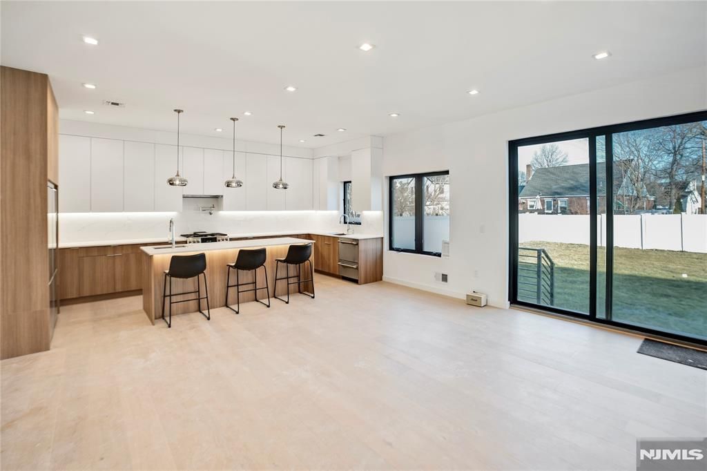 Photo of 1225 Eastern Drive, Fair Lawn, NJ 07410 (MLS # 26000996)