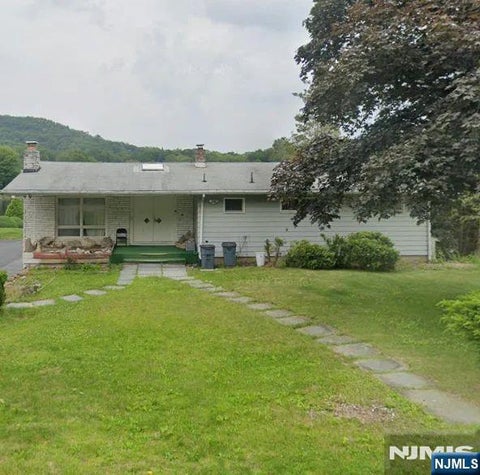 Photo of 313 High Crest Drive, West Milford, NJ 07480 (MLS # 26040126)