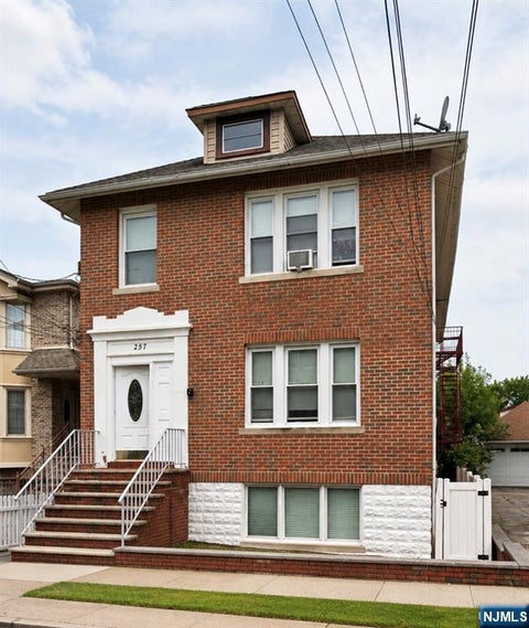 Photo of 257 Roff Avenue, Palisades Park, NJ 07650 (MLS # 26030378)