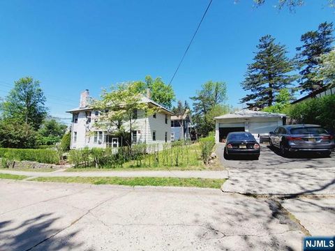 Photo of 557 Grand Ave #2nd FL, Leonia, NJ 07605 (MLS # 26020330)