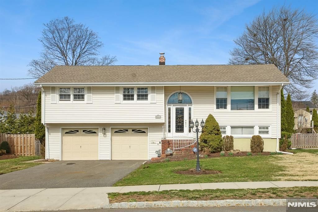 Photo of 12 Ann Street, Verona, NJ 07044 (MLS # 26008192)