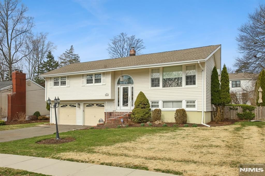 Photo of 12 Ann Street, Verona, NJ 07044 (MLS # 26008192)