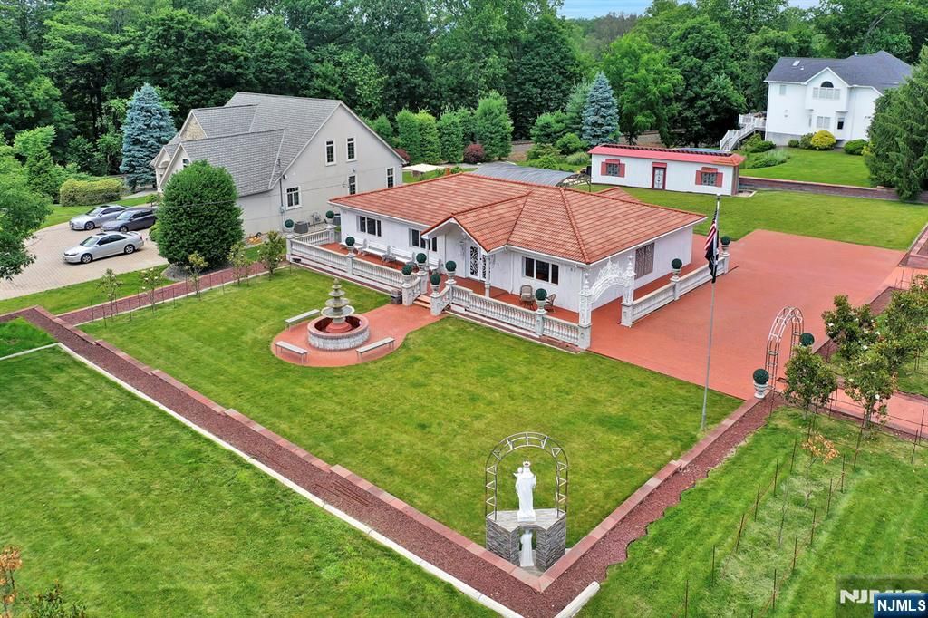 Photo of 85 Francisco Avenue, Little Falls, NJ 07424 (MLS # 25041733)