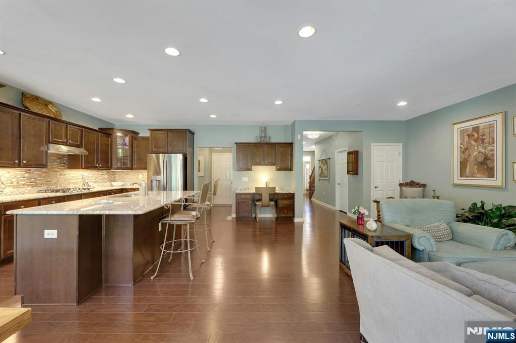 78 Autumn Way 15
