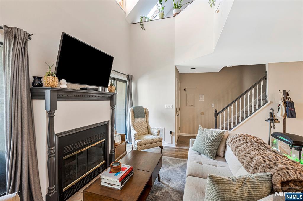 518 River Renaissance B18