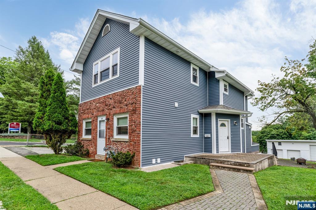 255 Fairview Avenue