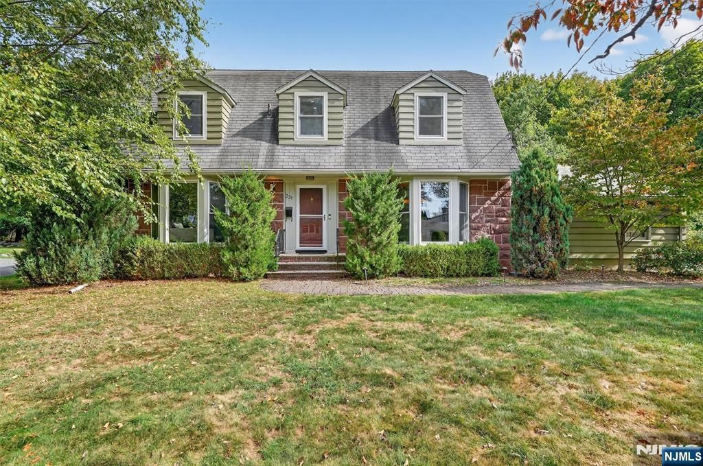 Photo of 229 Norman Drive, Ramsey, NJ 07446 (MLS # 25031267)
