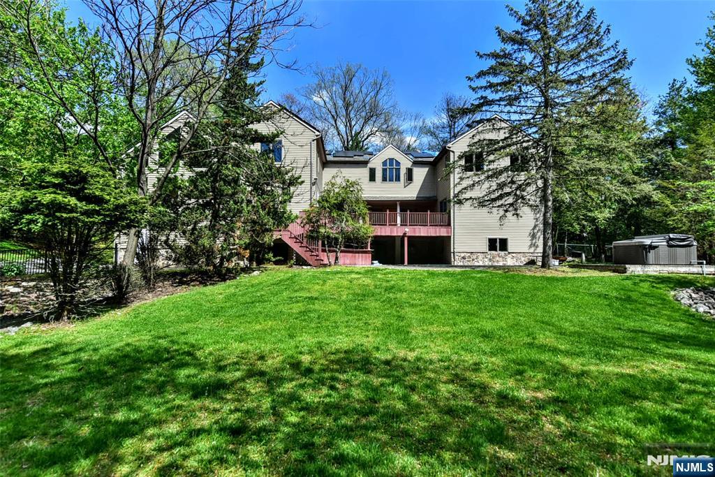 962 Arapaho Trail
