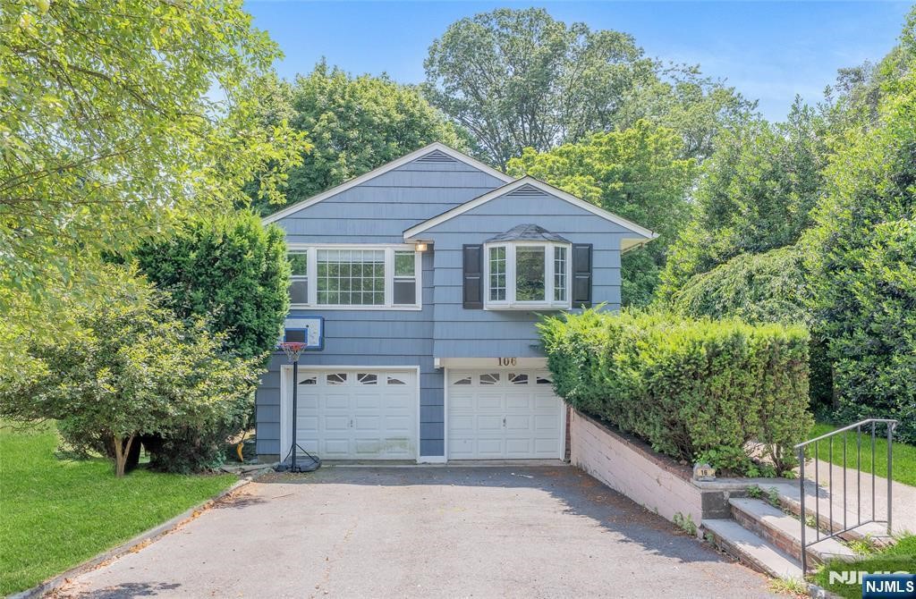 106 Hillside Avenue