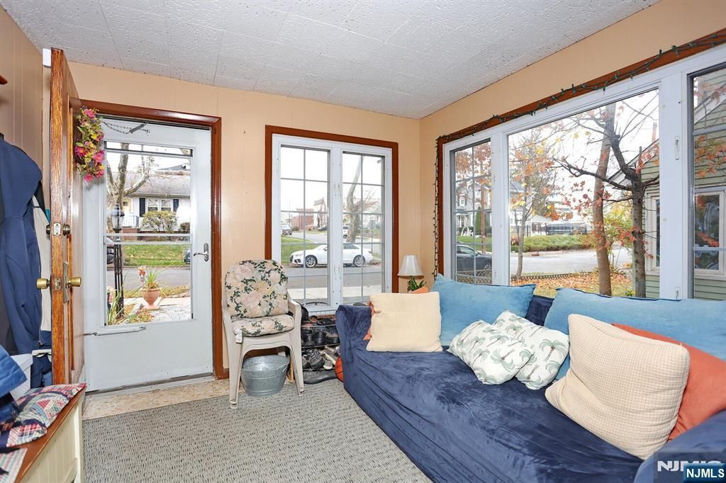 Photo of 18 Hasbrouck Avenue, Hasbrouck Heights, NJ 07604 (MLS # 25039994)