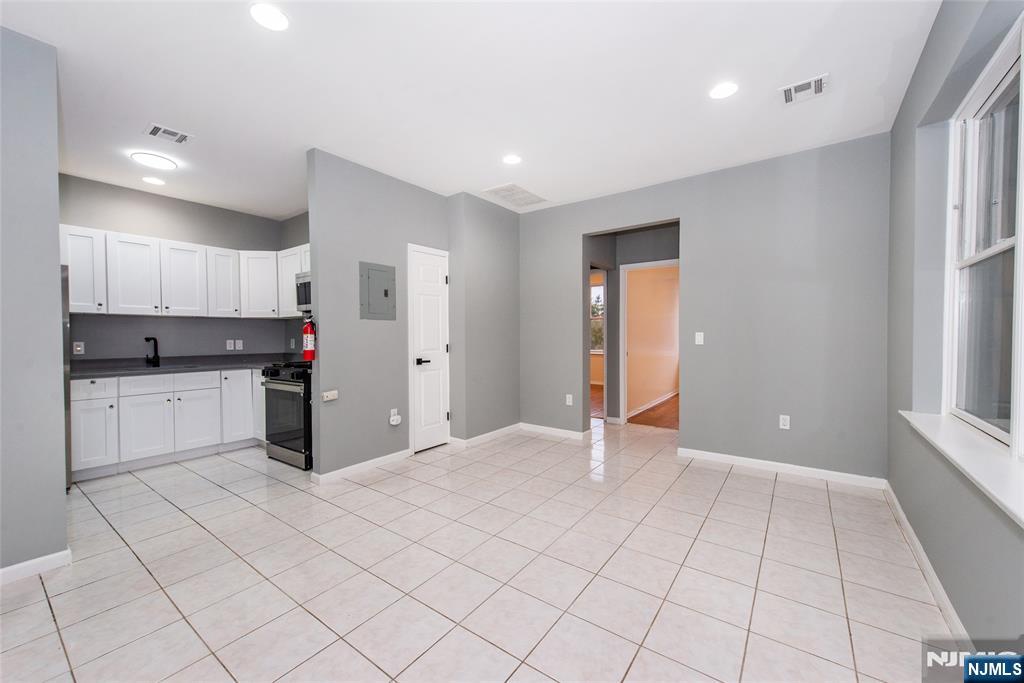 1878 Springfield Avenue 2B