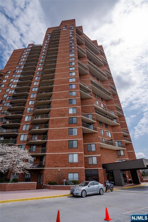 706 Harmon Cove Tower 706