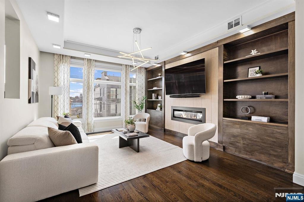 640 Undercliff Avenue