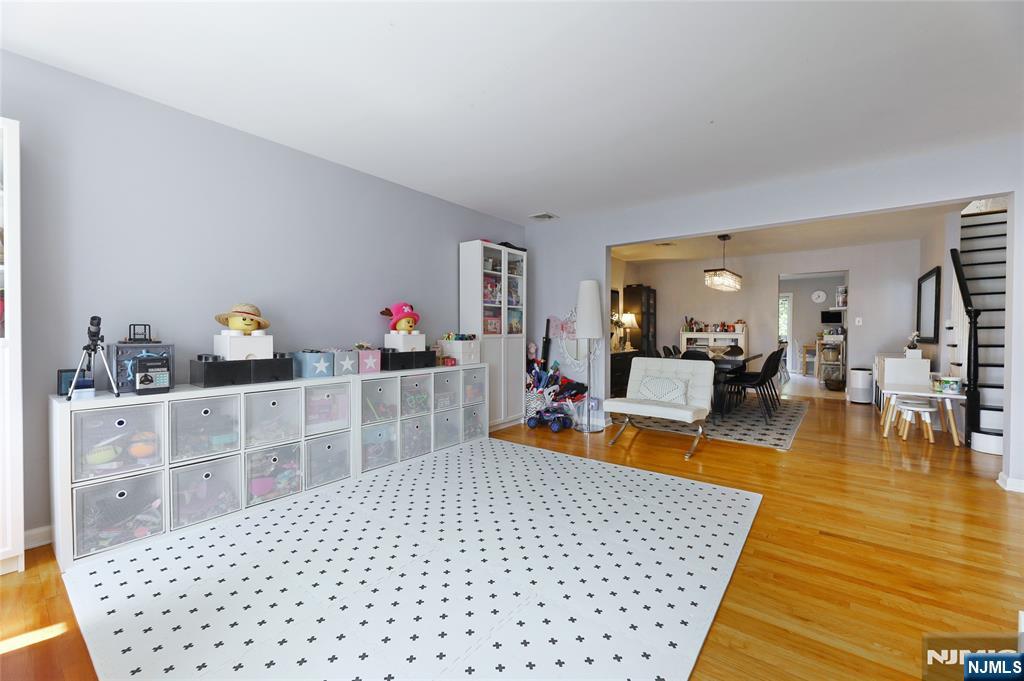 2445 6th Street