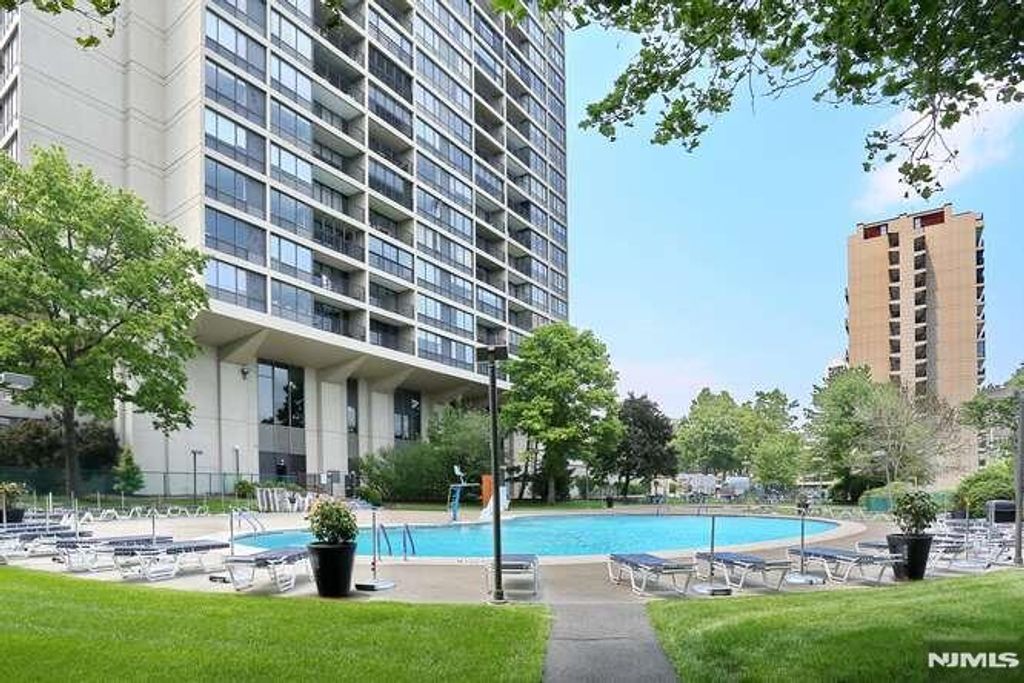 Photo of 6 Horizon Rd #2002, Fort Lee, NJ 07024 (MLS # 25022948)