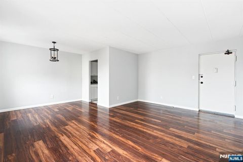 Photo of 300 Lookout Avenue #C4, Hackensack, NJ 07601 (MLS # 26016045)