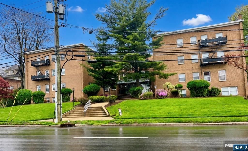 Photo of 81 Grand Avenue, Englewood, NJ 07631 (MLS # 26016845)
