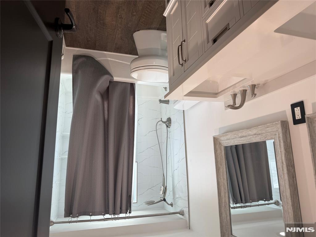 Lodi, New Jersey 07644, United States, 2 Bedrooms Bedrooms, ,1 BathroomBathrooms,Residential,Active,170934