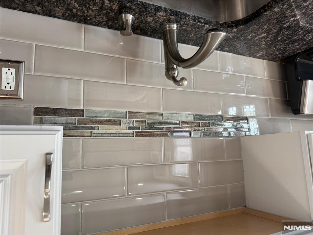 Lodi, New Jersey 07644, United States, 2 Bedrooms Bedrooms, ,1 BathroomBathrooms,Residential,Active,170934