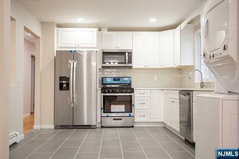 Photo of 473 Lincoln #B, Palisades Park, NJ 07650 (MLS # 26012620)