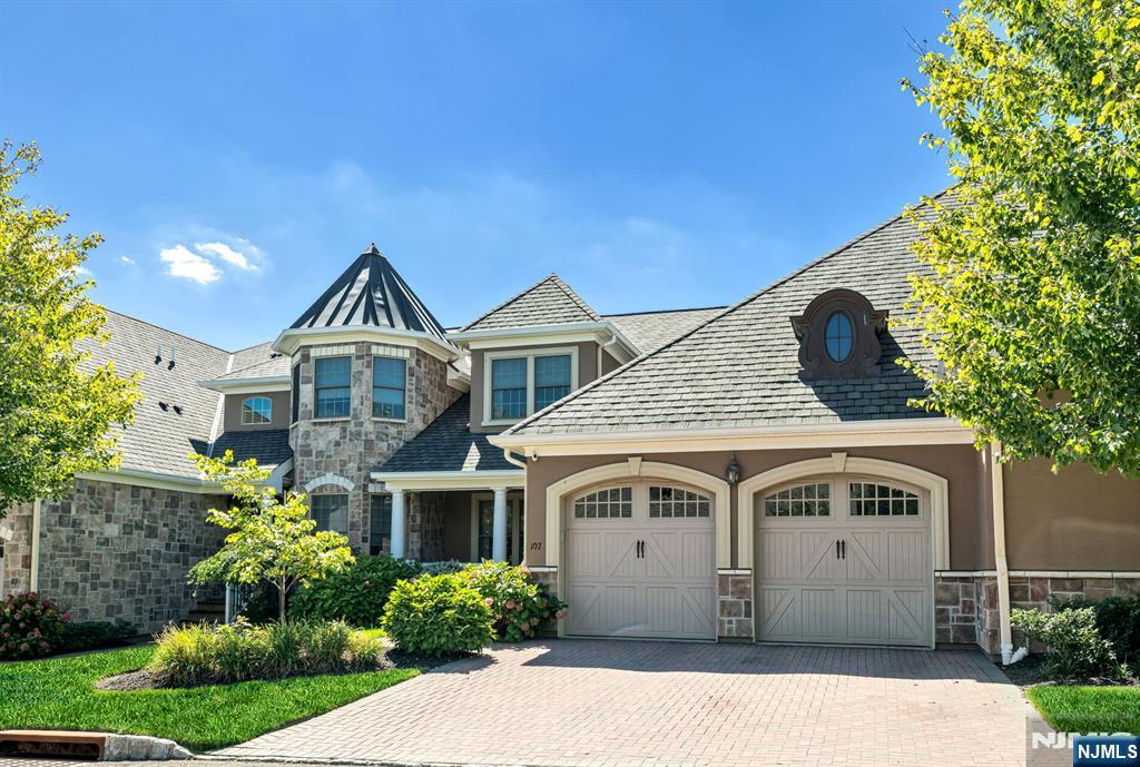 107 Windsor Lane
