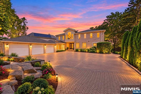 Photo of 3 Bridle Way, Fort Lee, NJ 07024 (MLS # 26026718)