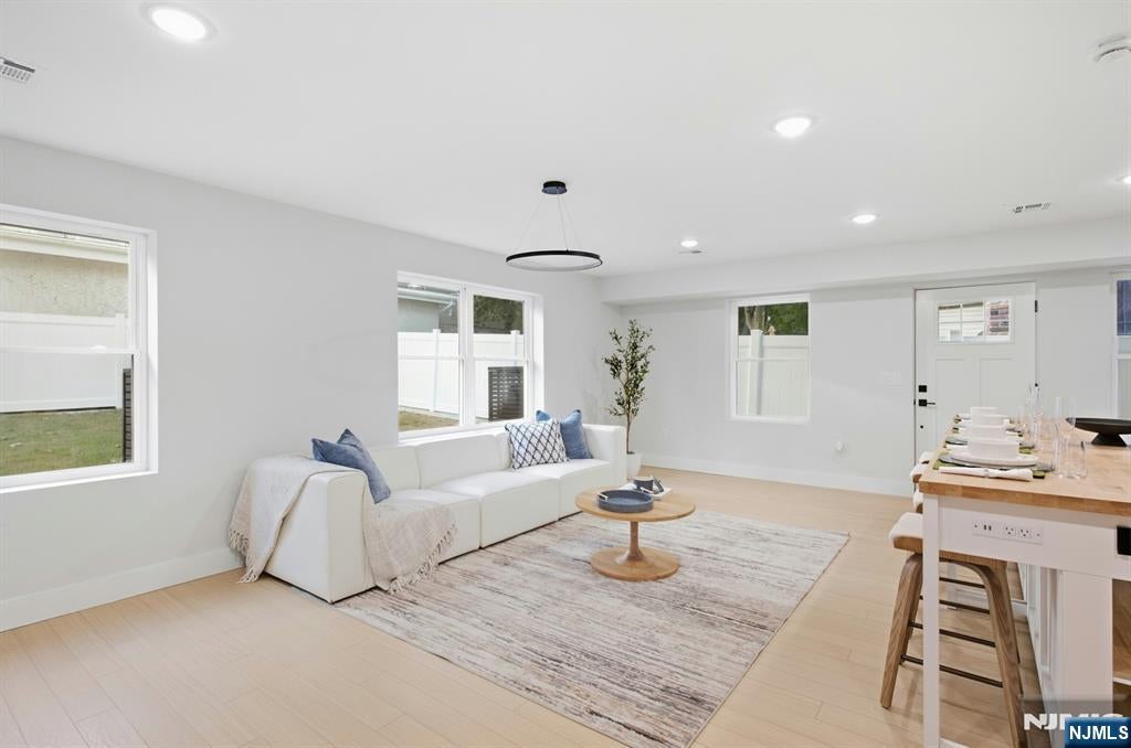 257 7th Street