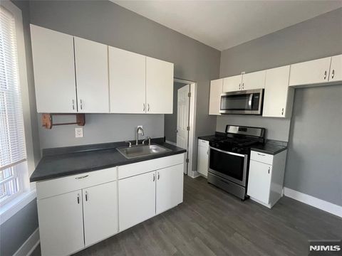 Photo of 521 Kearny #1L, Kearny, NJ 07032 (MLS # 26008285)