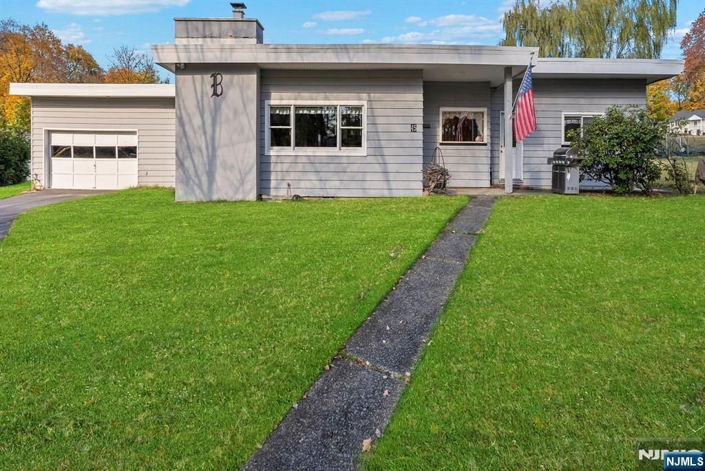 Photo of 45 Ballentine Drive, North Haledon, NJ 07508 (MLS # 25040218)