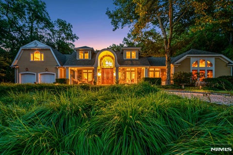 Photo of 88 Bayberry Drive, Mahwah, NJ 07430 (MLS # 26033808)