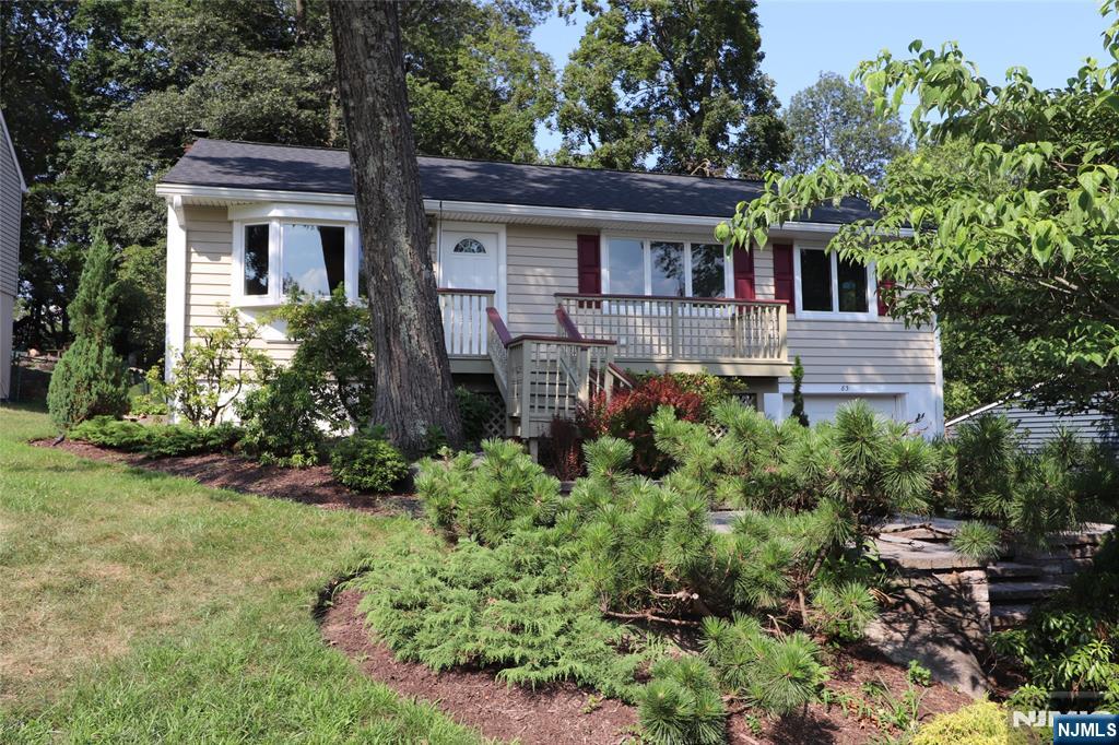 83 Oneida Avenue