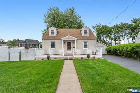 4 White Oak Drive Lodi NJ 07644
