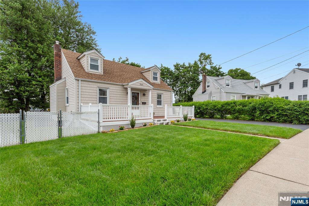 4 White Oak Drive